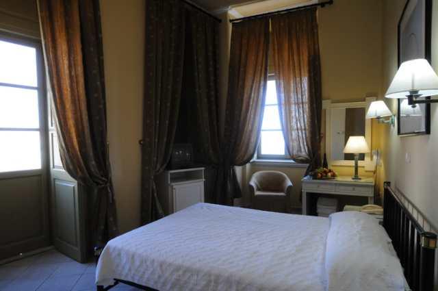 Diogenis Hotel Ermoupoli Dış mekan fotoğraf